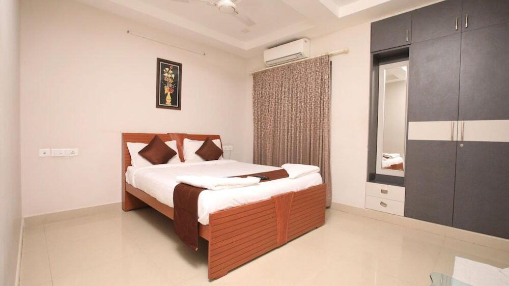 R-hotels Rithikha Porur