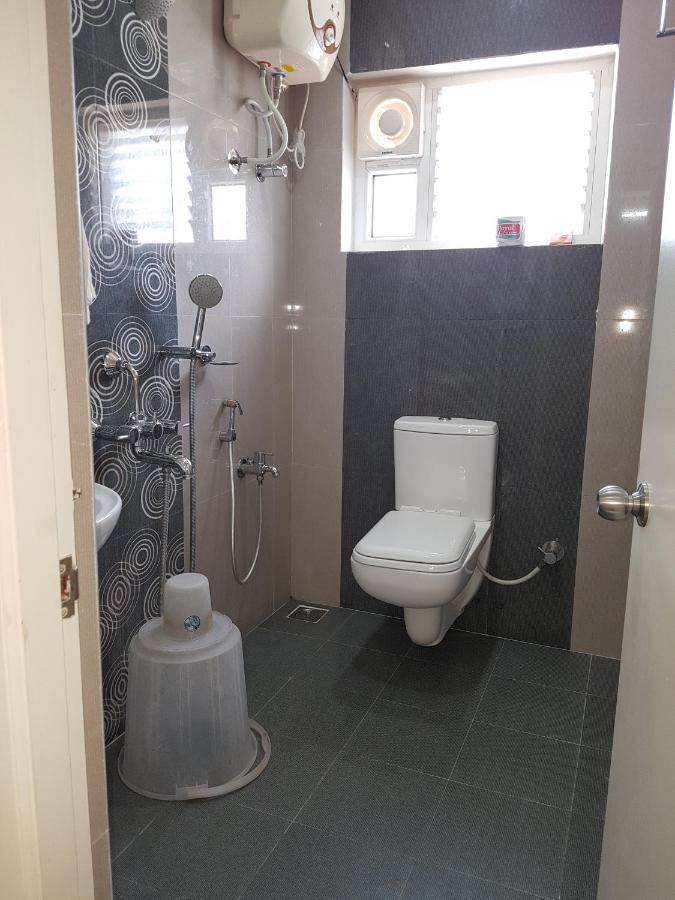 R-hotels Rithikha Porur Hotel