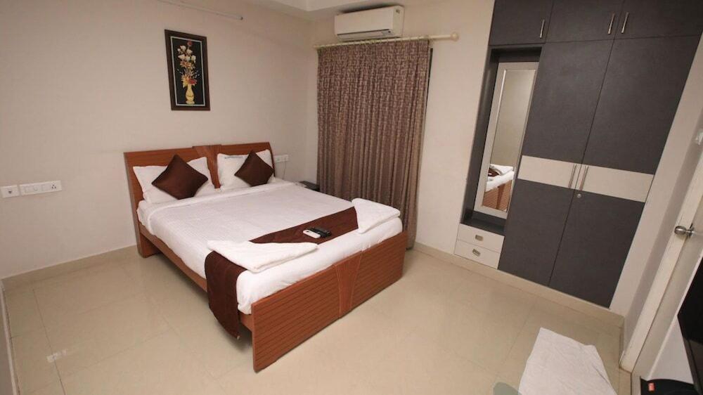 R-hotels Rithikha Porur Hotel *